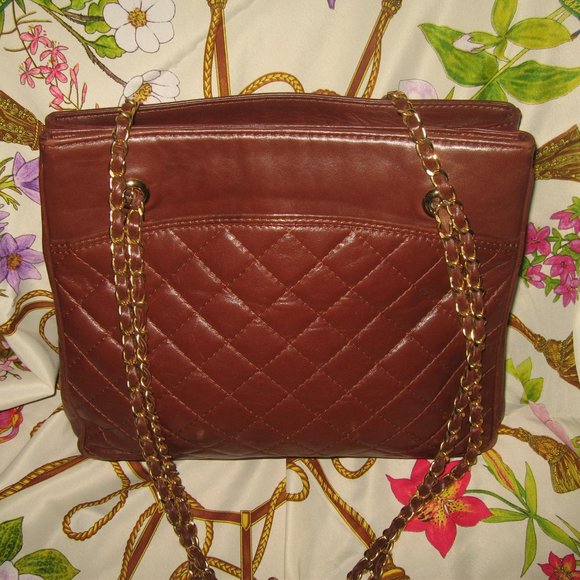 ❤️LOUISE FONTAINE CHOCOLATE BROWN QUILTED LEATHER 4 COMPARTMENT CHAIN BAG PURSE - Picture 2 of 9